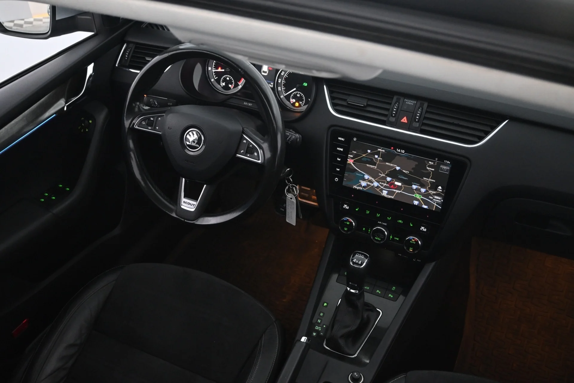 Car Image - 552fj31BgkCTAnbAlvfQiH