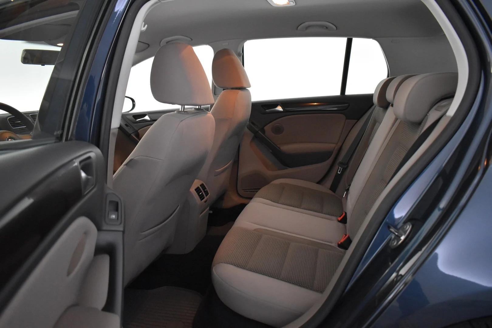 Car Image - 63ycctViJQs2BzS89CeNUQ