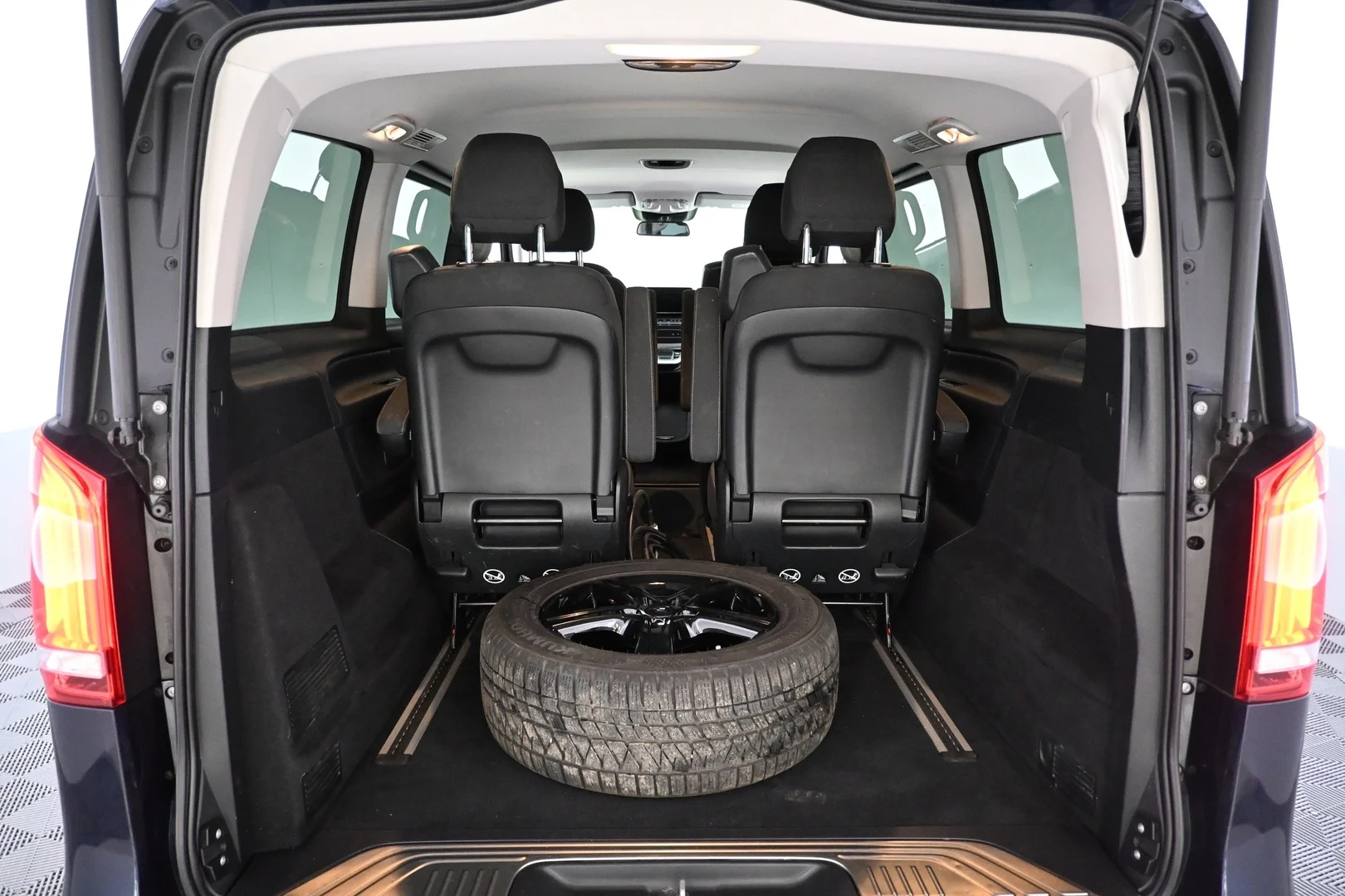 Car Image - 2L4mqmyk0lse24AbFJ6OkY