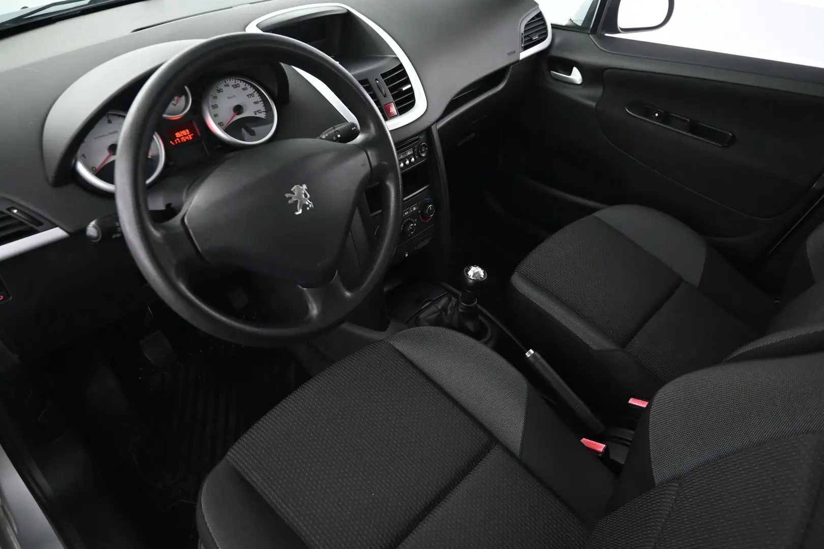 Car Image - 4YhIM3jfJrkYlq1GFWMejK