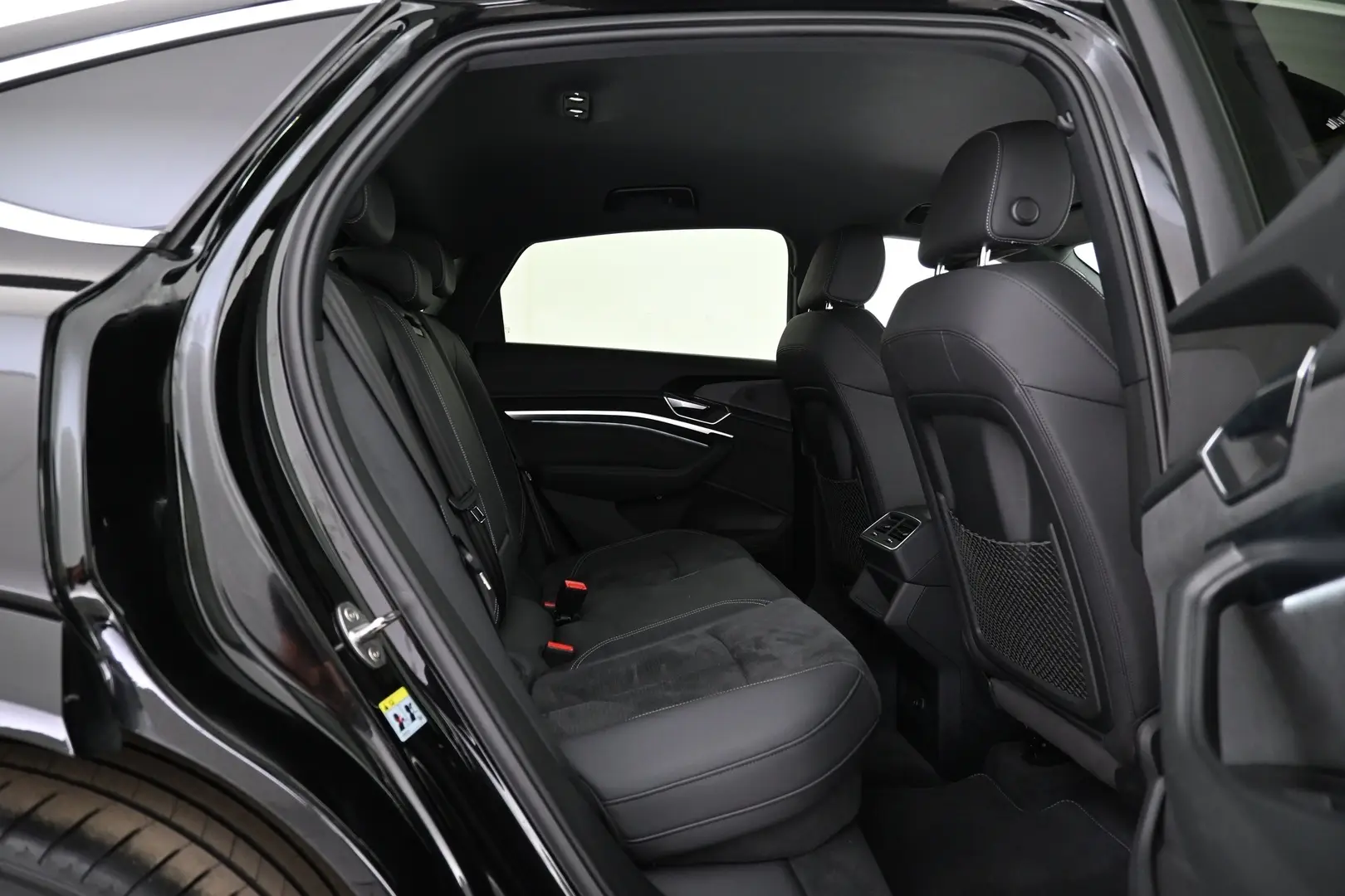 Car Image - 4X8xLnQ8QUtD80XSZg9J3k