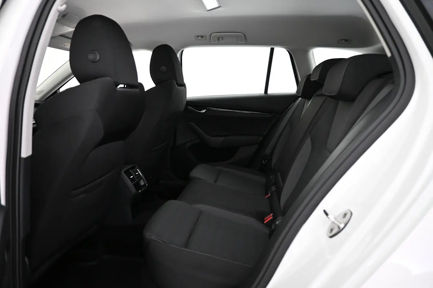 Car Image - 50WtcGiVfmvhqokNAtiJqy