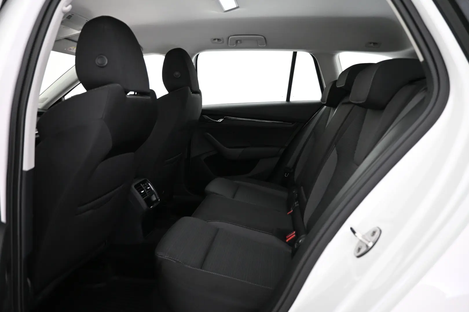 Car Image - 50WtcGiVfmvhqokNAtiJqy