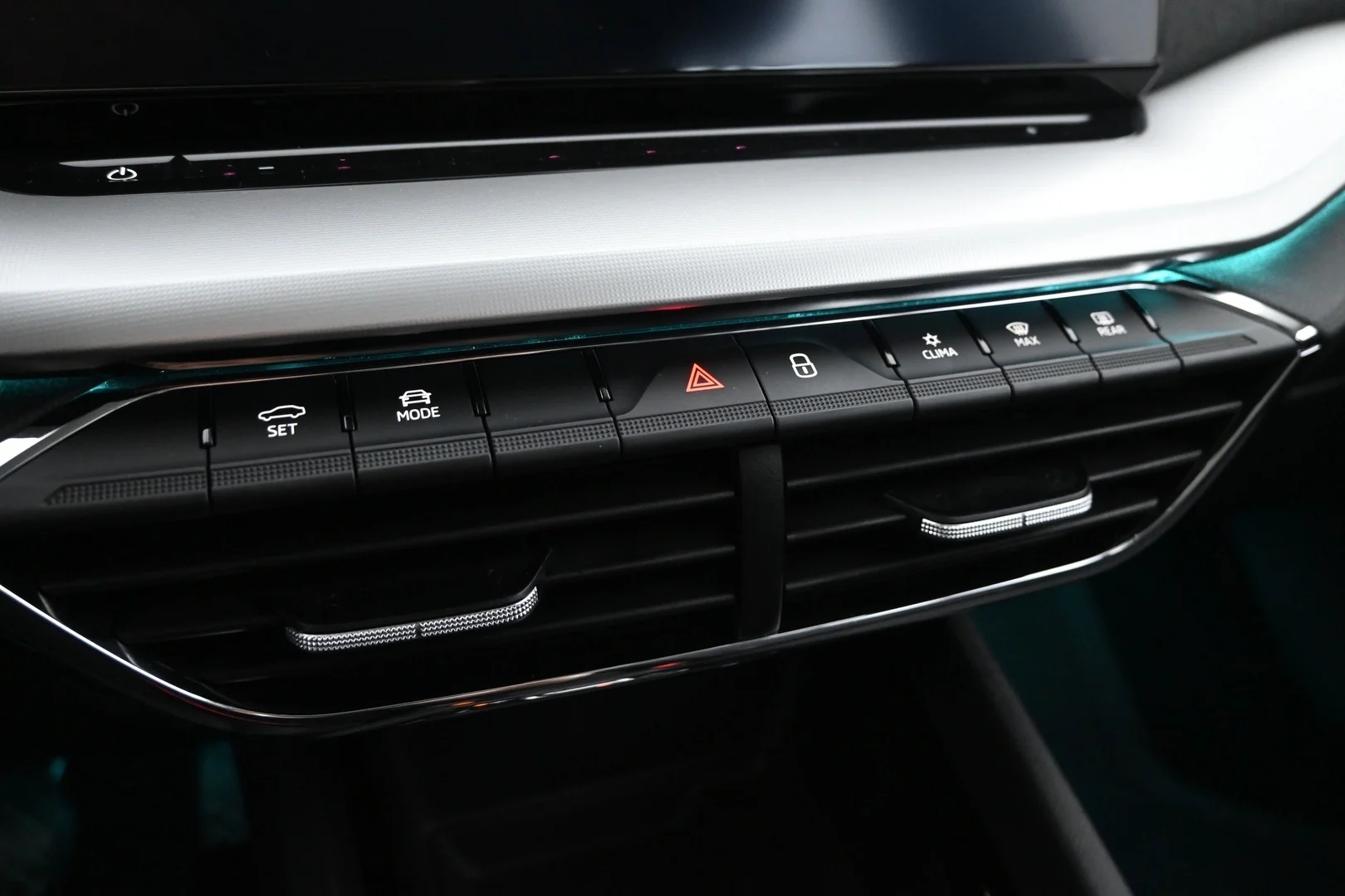 Car Image - rSIxdrZnENc5hO419iEYC