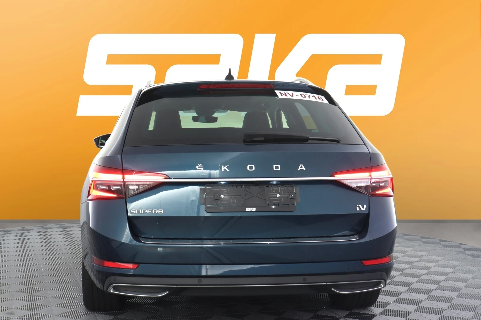 Car Image - 3luBQg5DFdaNvQyb7UHtwK