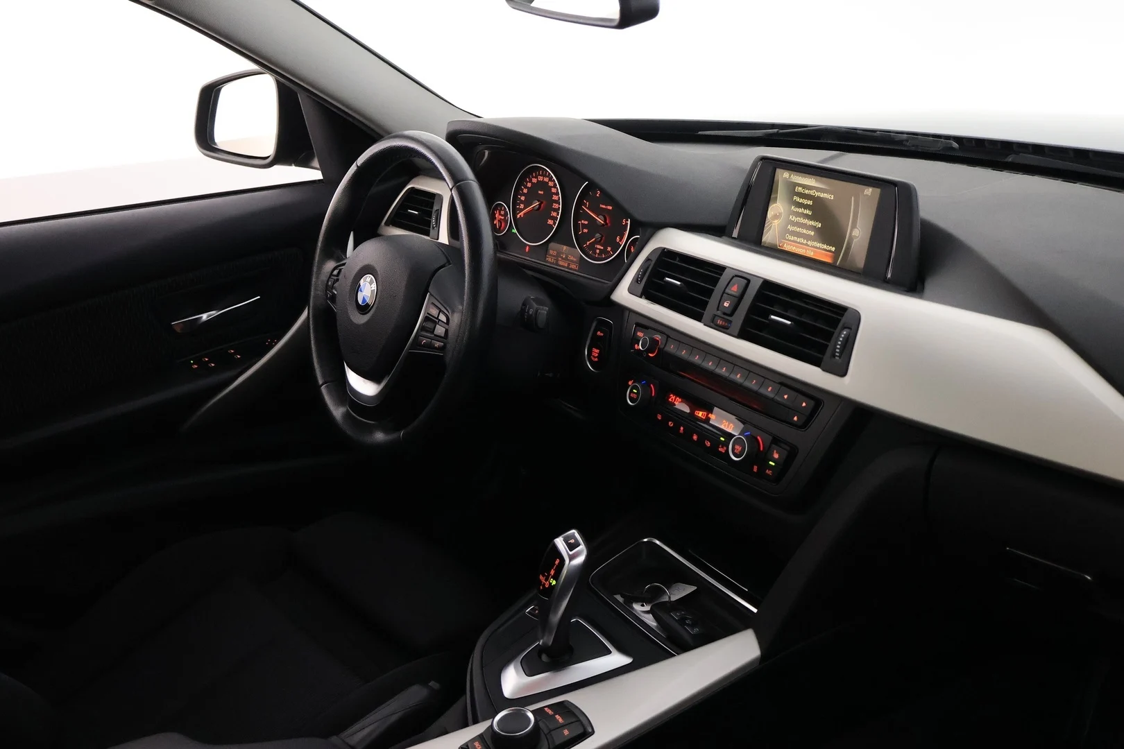 Car Image - NYRoRIYRMfd6MBz5siy5y
