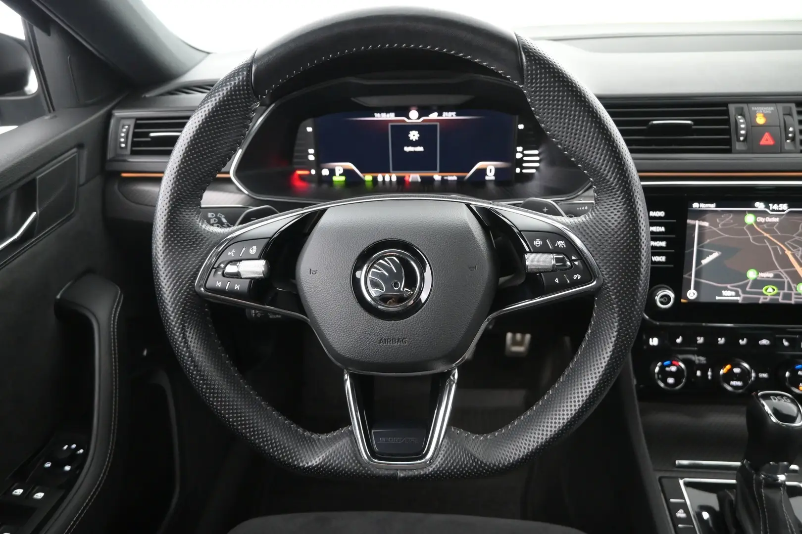 Car Image - 5P0LnYXkrEtlGct9WYMtRX