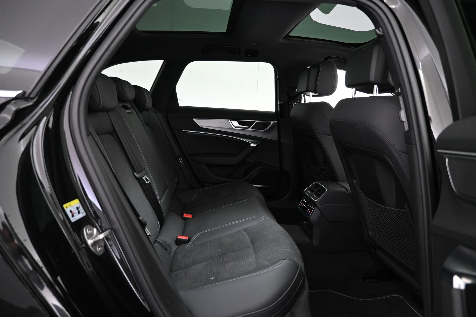 Car Image - 7DGOhM9apQeuMotoH8tM0V