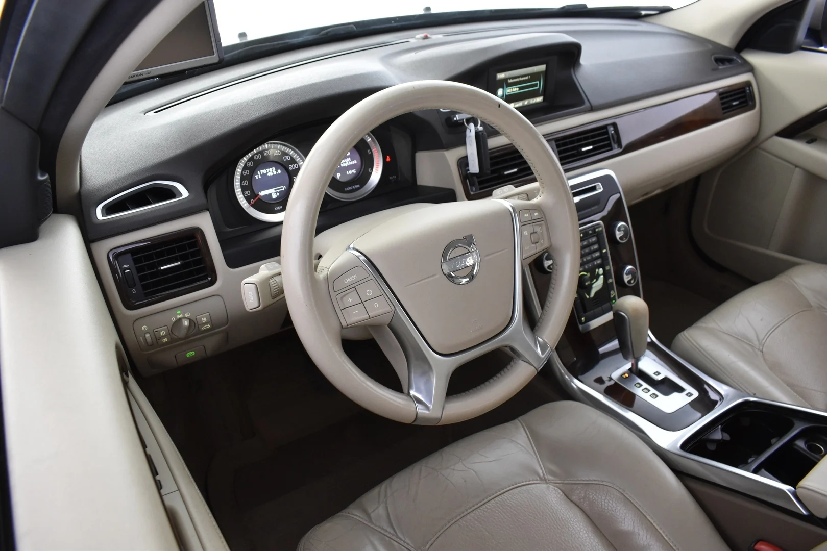 Car Image - 5pNZ59NB3hDmjcU8oR4G0p