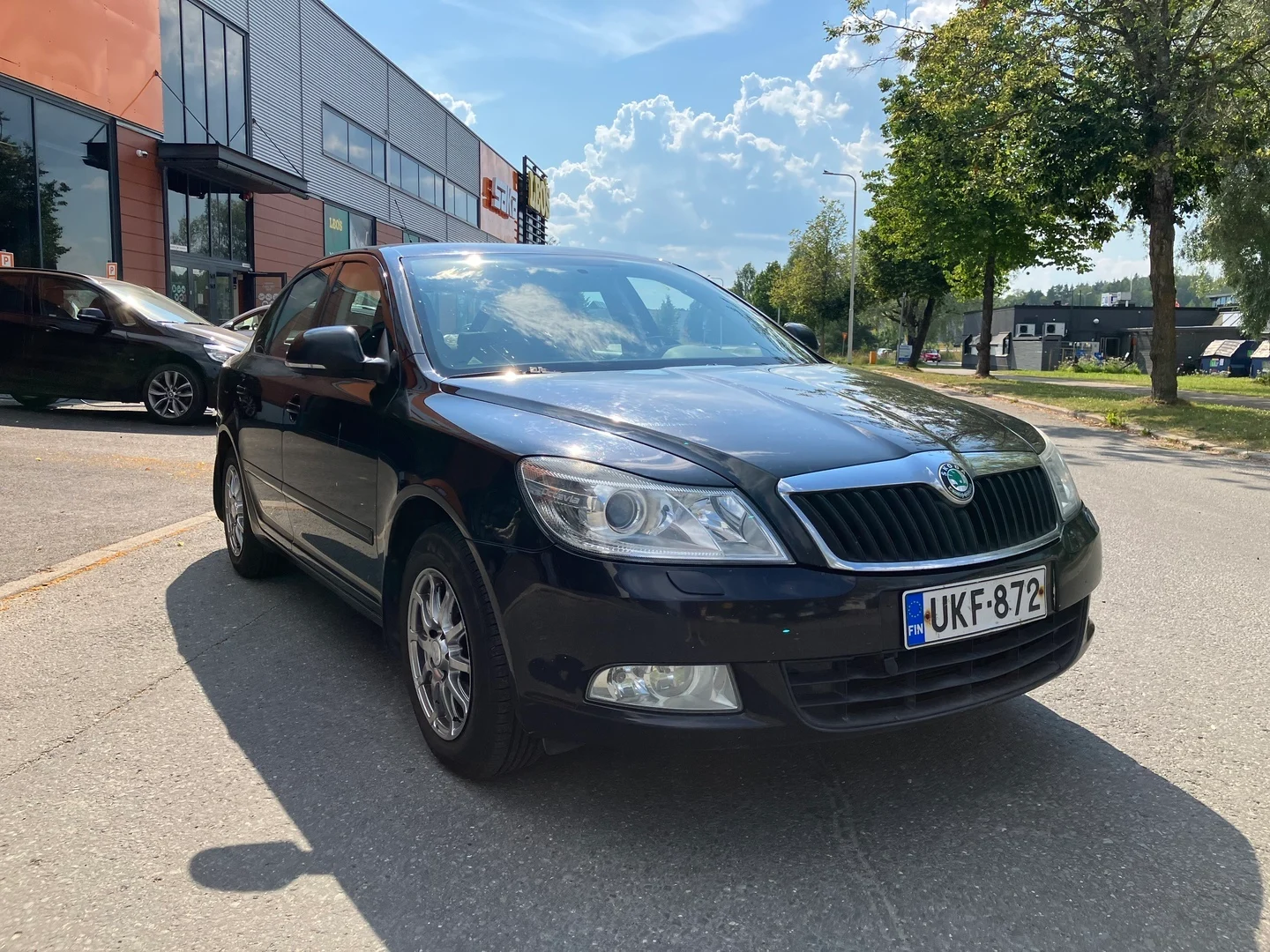Car Image - 4cbowMGD1fyUdbJdkTmooI