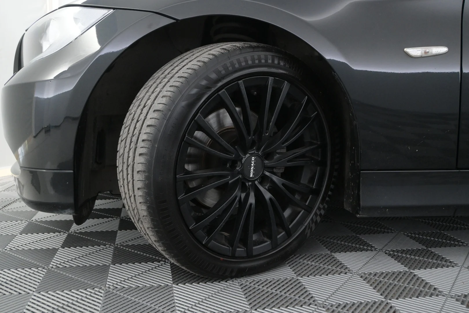 Car Image - 7JBkvZB1viAZAJf9lnZQNT