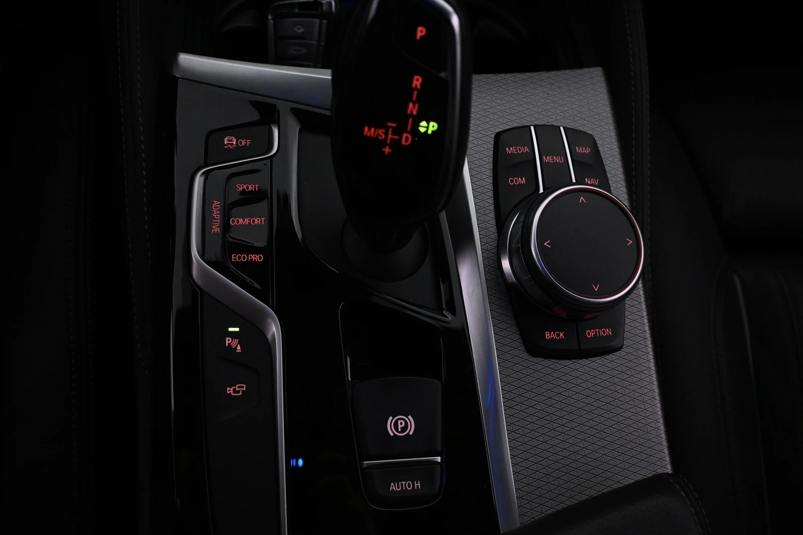 Car Image - 6X7GuwaxzRlz0fo4sWSbly