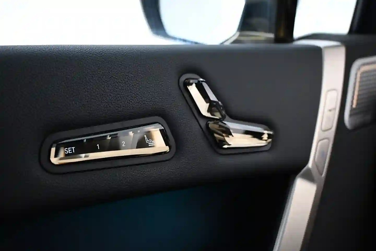 Car Image - 4abqGdMRsVcAjWln3XlB3M