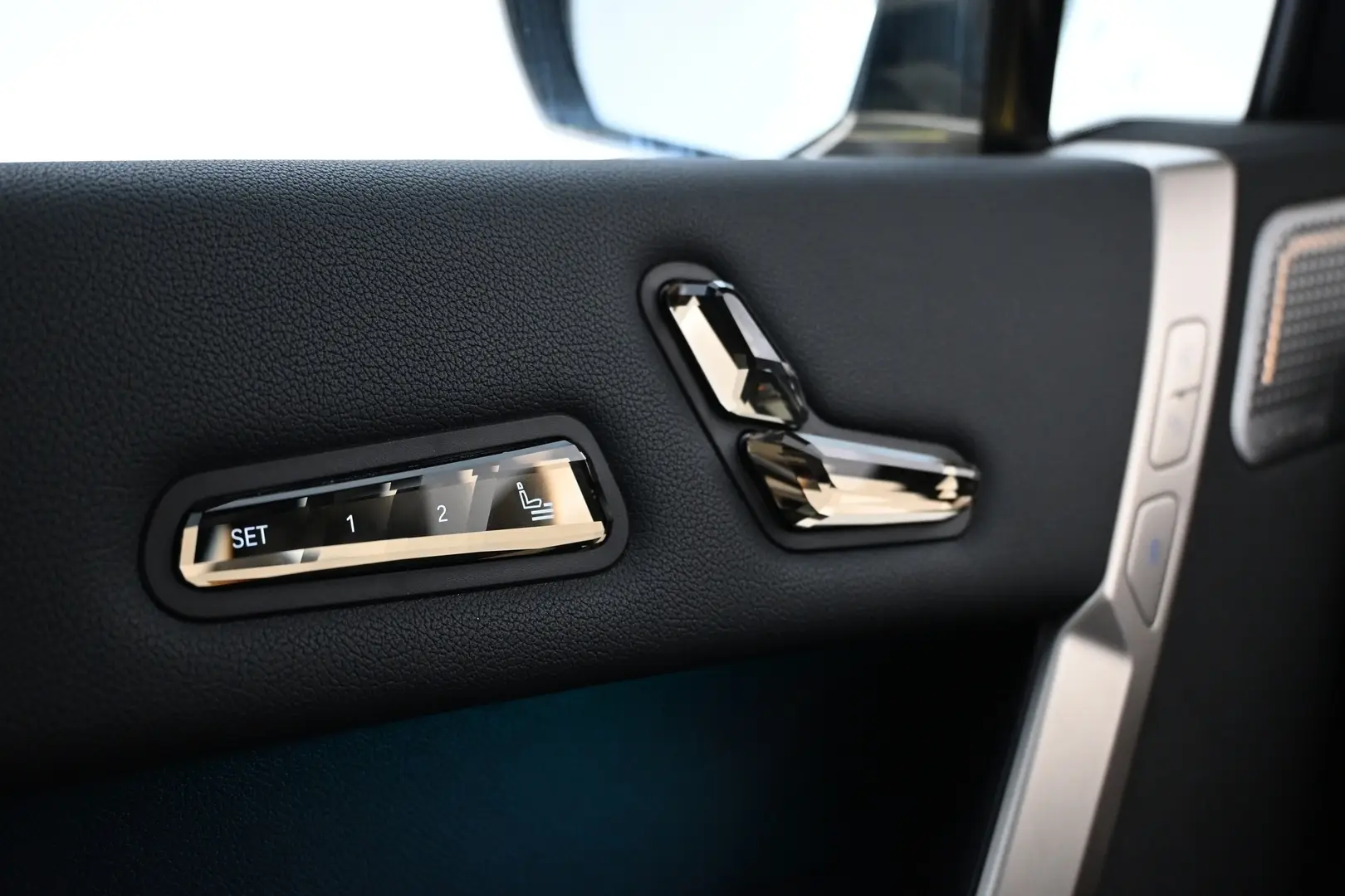 Car Image - 4abqGdMRsVcAjWln3XlB3M