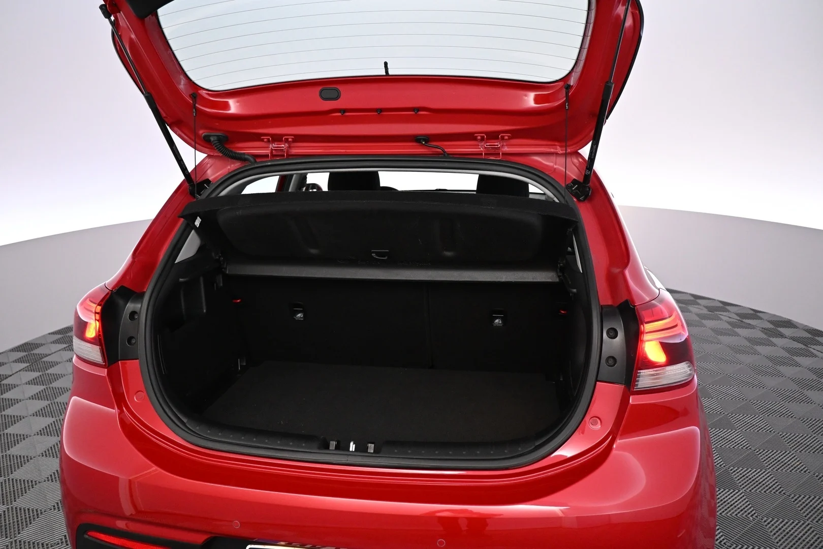Car Image - 4oys6ahptyR1iaku3eb27A