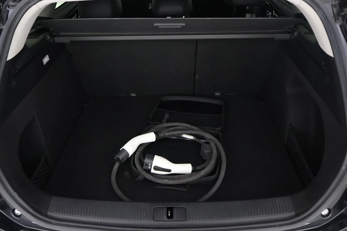 Car Image - 20c20iqXXOuIPNj3Hm6y1Q