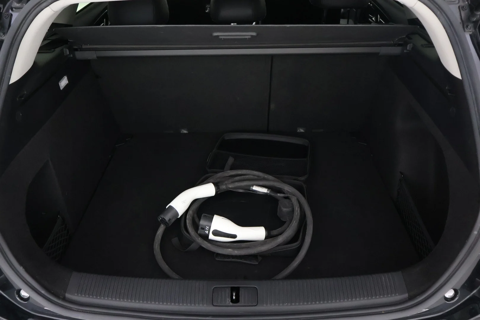 Car Image - 20c20iqXXOuIPNj3Hm6y1Q