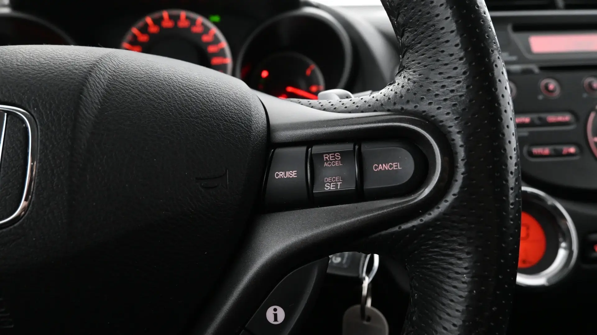 Car Image - 4nYXwUVLFFMrEsMtEP2RGp
