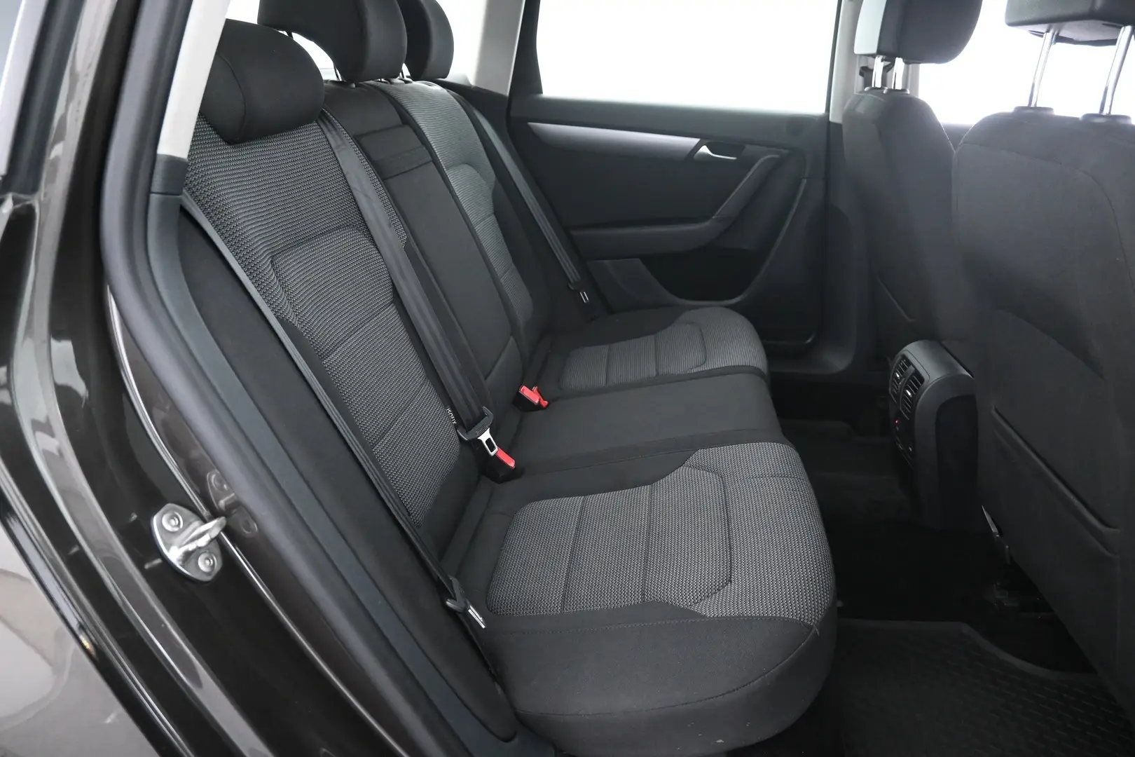 Car Image - LoJfefcC4VVdUdz2zeE6V