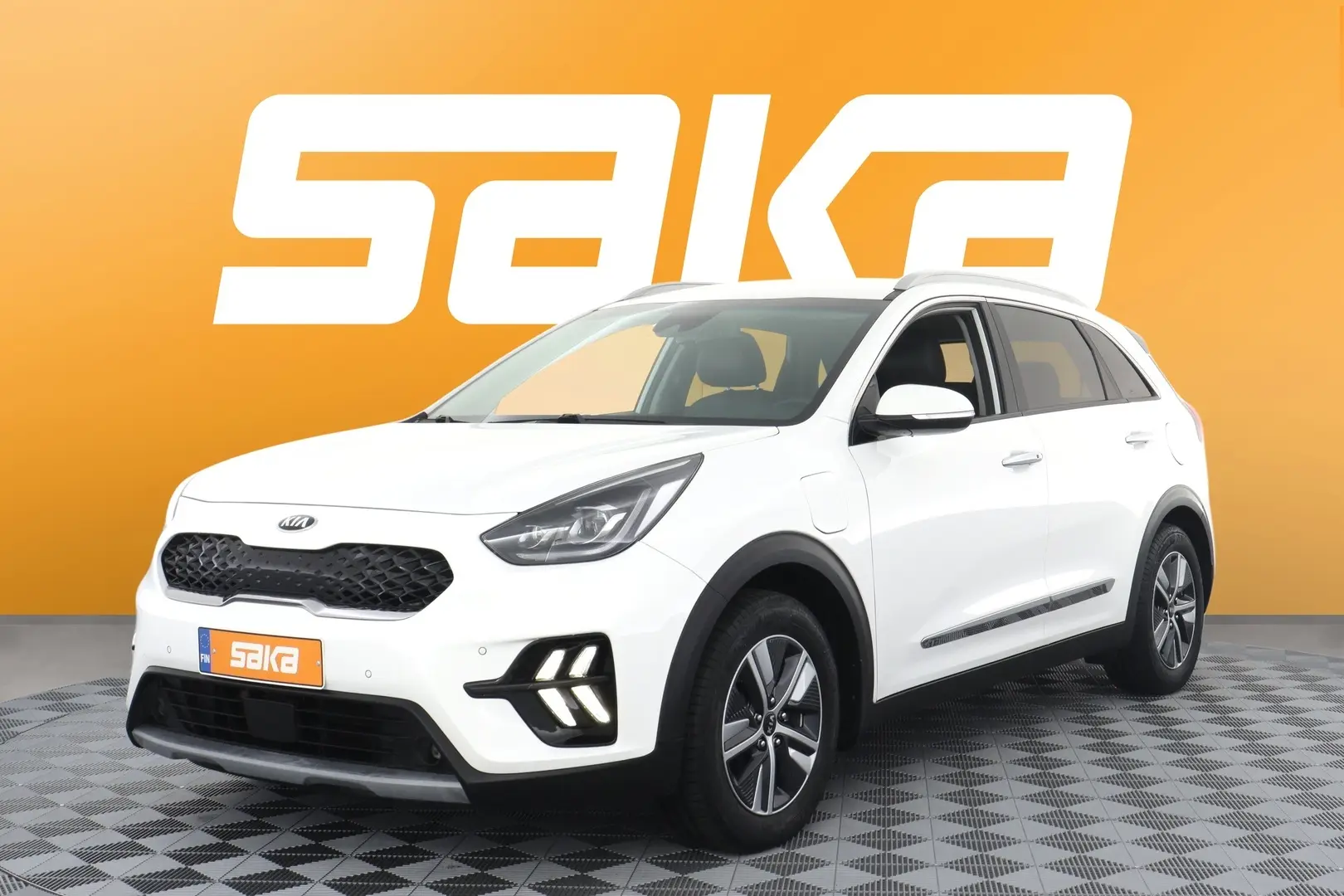 Car Image - 4xc4gDaNq6b3kqjcHMx2Ii