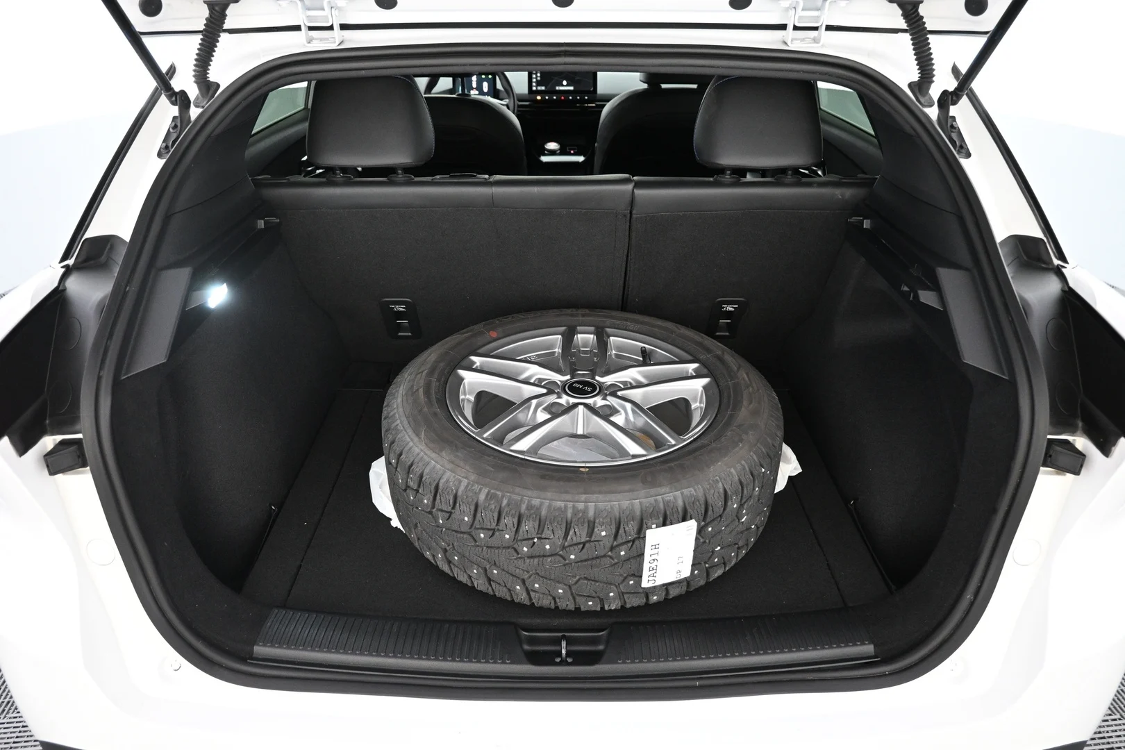 Car Image - 1jL6xnkwsWycDF3y6NuO16