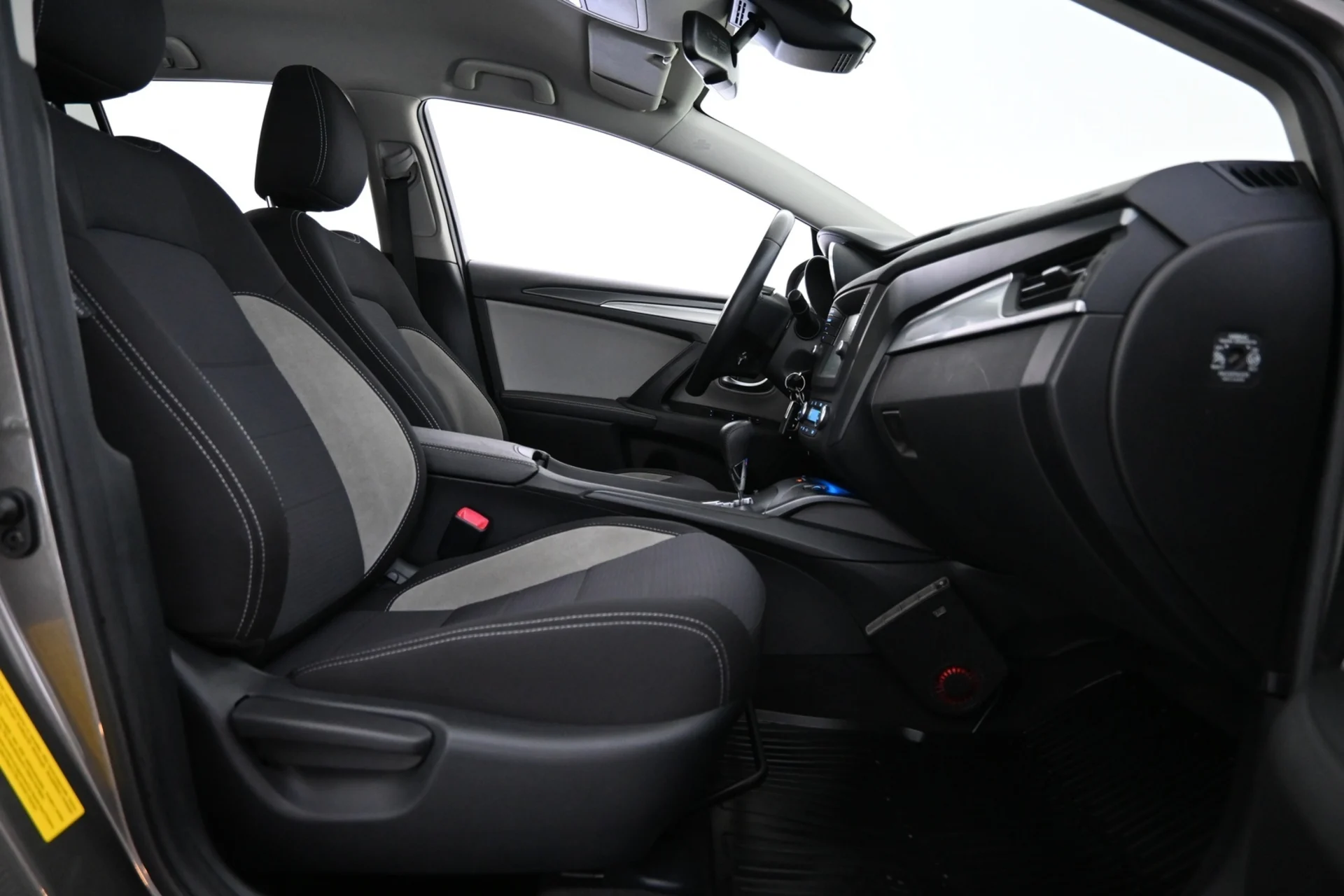 Car Image - 1rOoutd0ppliUNlST1vjis