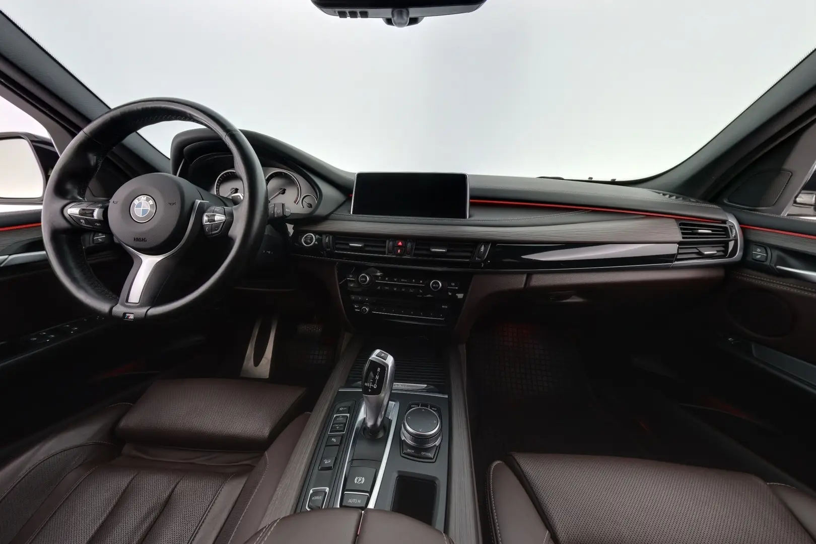 Car Image - 5b6iIfta3ysmhwkKdyELAI