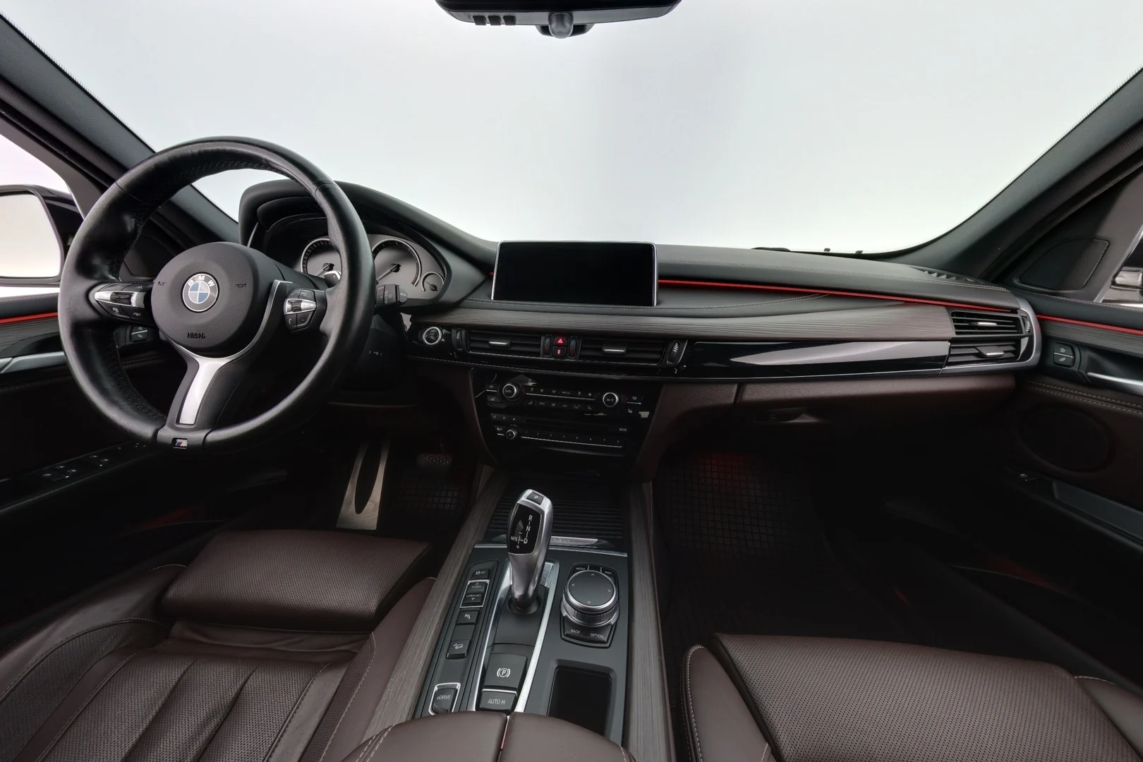 Car Image - 5b6iIfta3ysmhwkKdyELAI