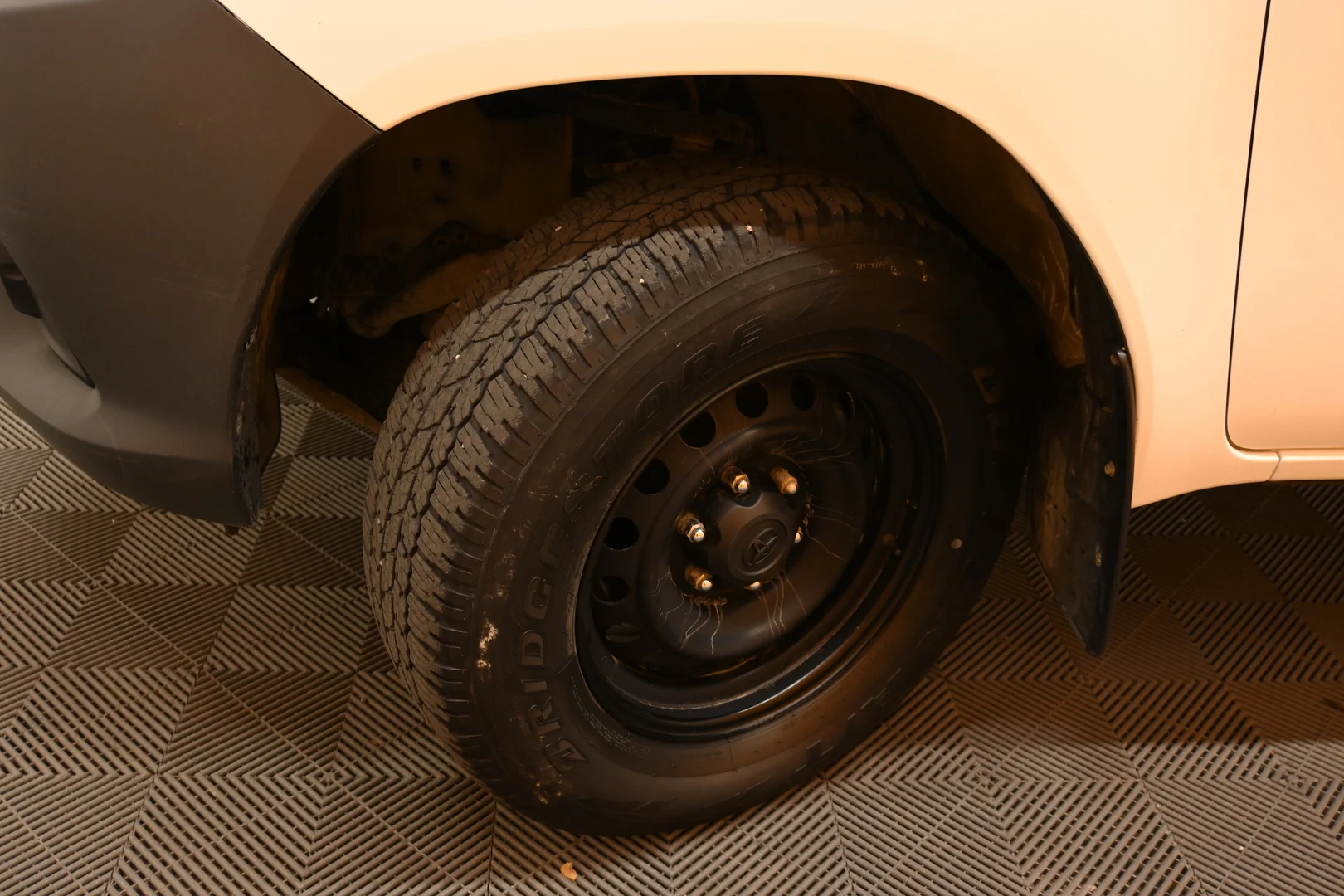 Car Image - 6eZiQGpJNOGrQcgAZFufWf
