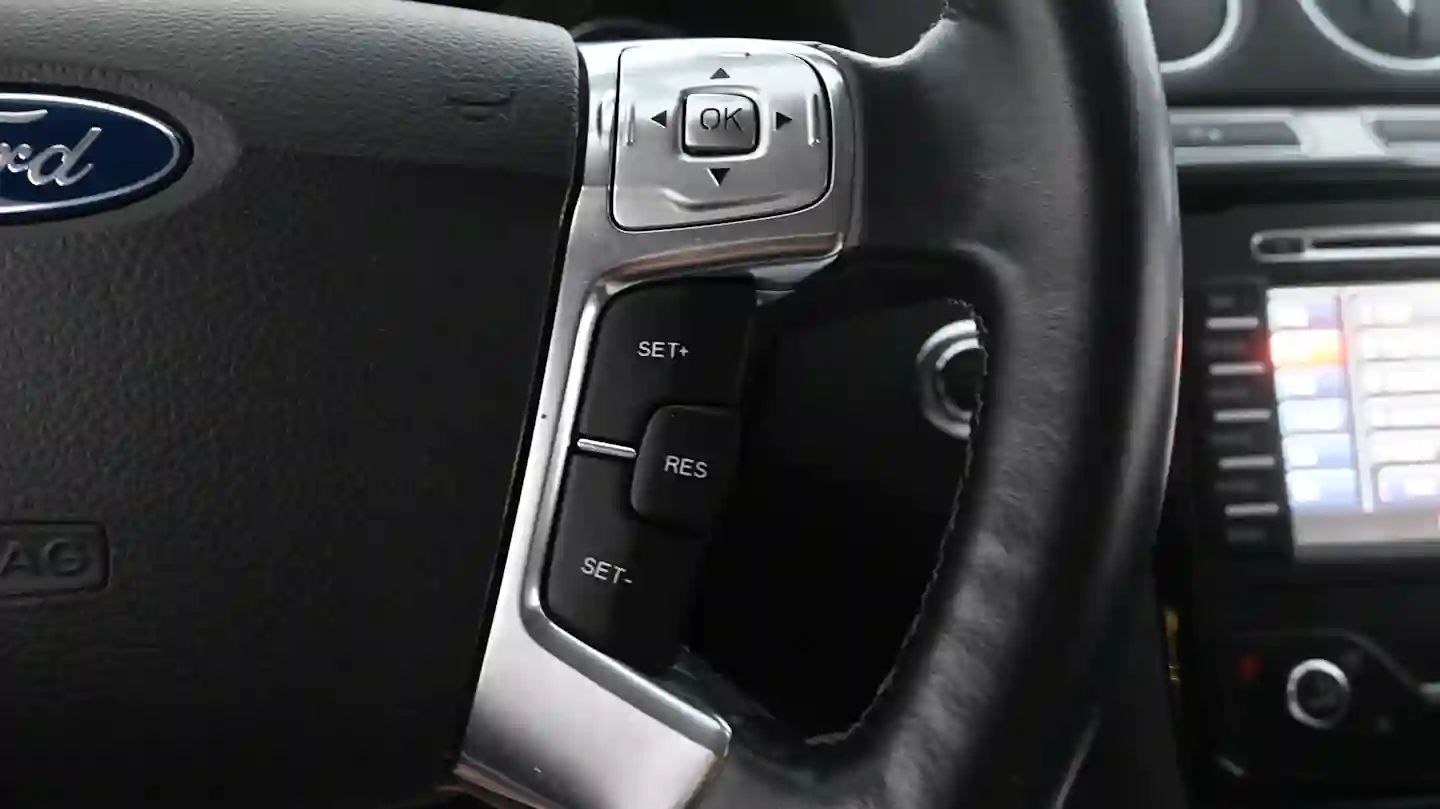 Car Image - 6hsbLo7OHX3ni595L4VIBW