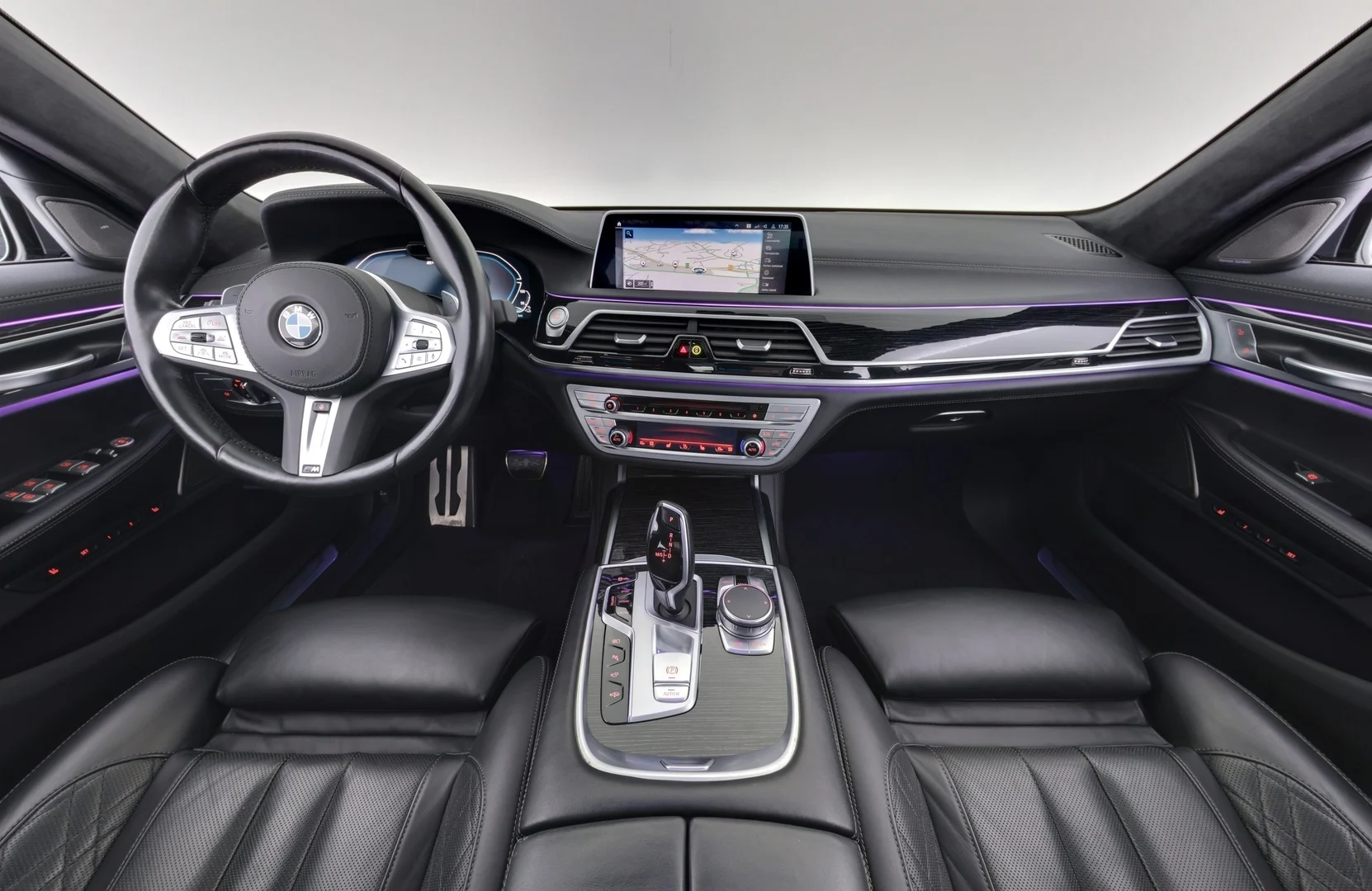 Car Image - W3H8PFELRnB9lYtpeRbJe