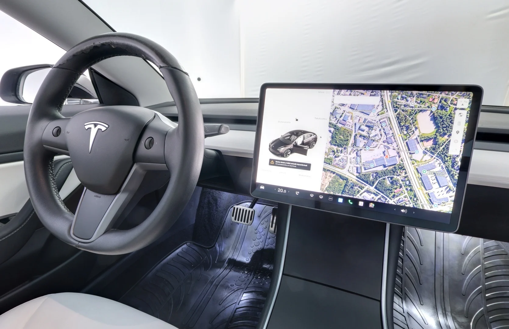 Car Image - 01eHYDlNKCEhIkB9rQ5nJz