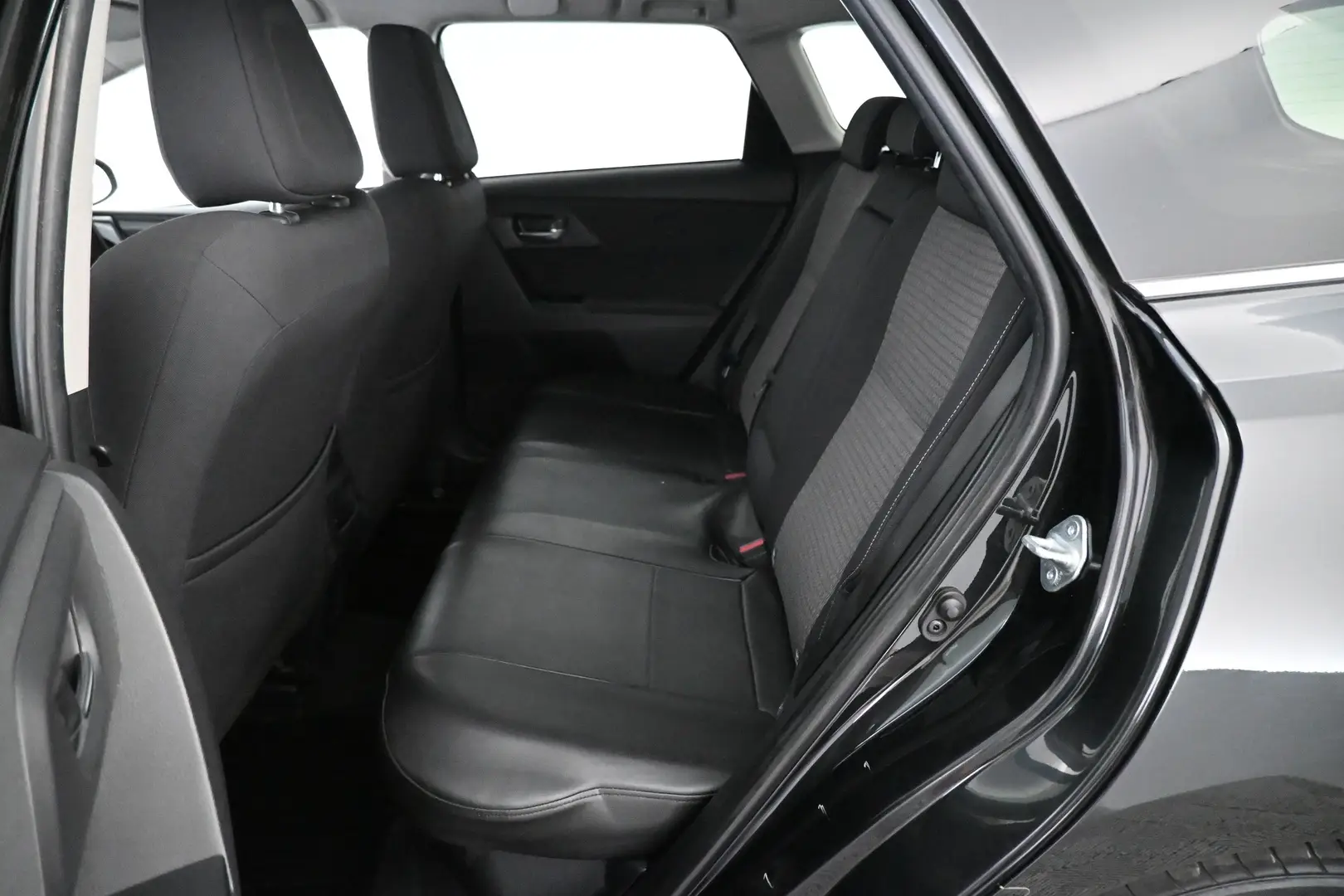 Car Image - 3cq6ZpxvJrBm2mXXrcDmdI