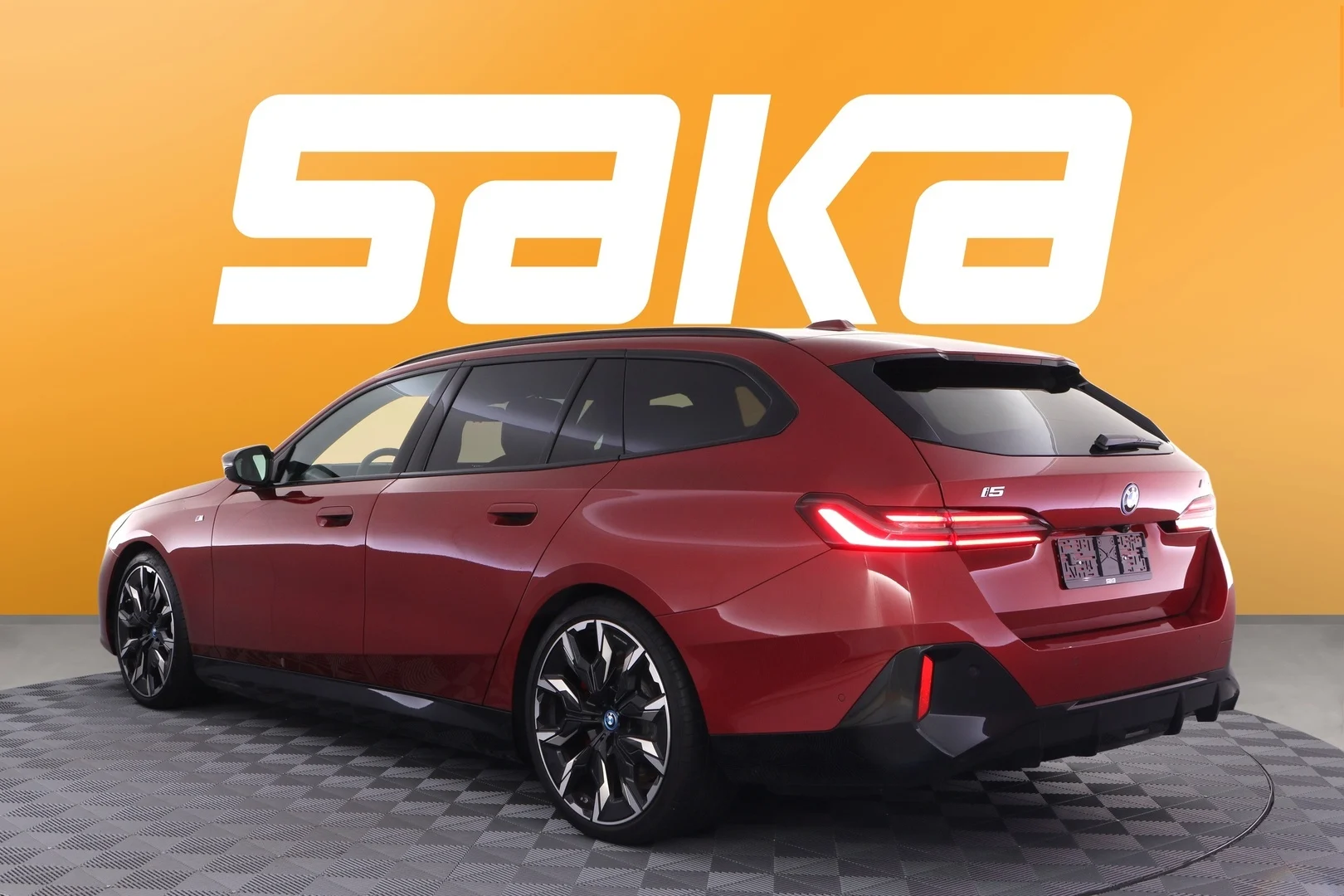Car Image - 7EE1a73KTllCDlf3cYFNGQ