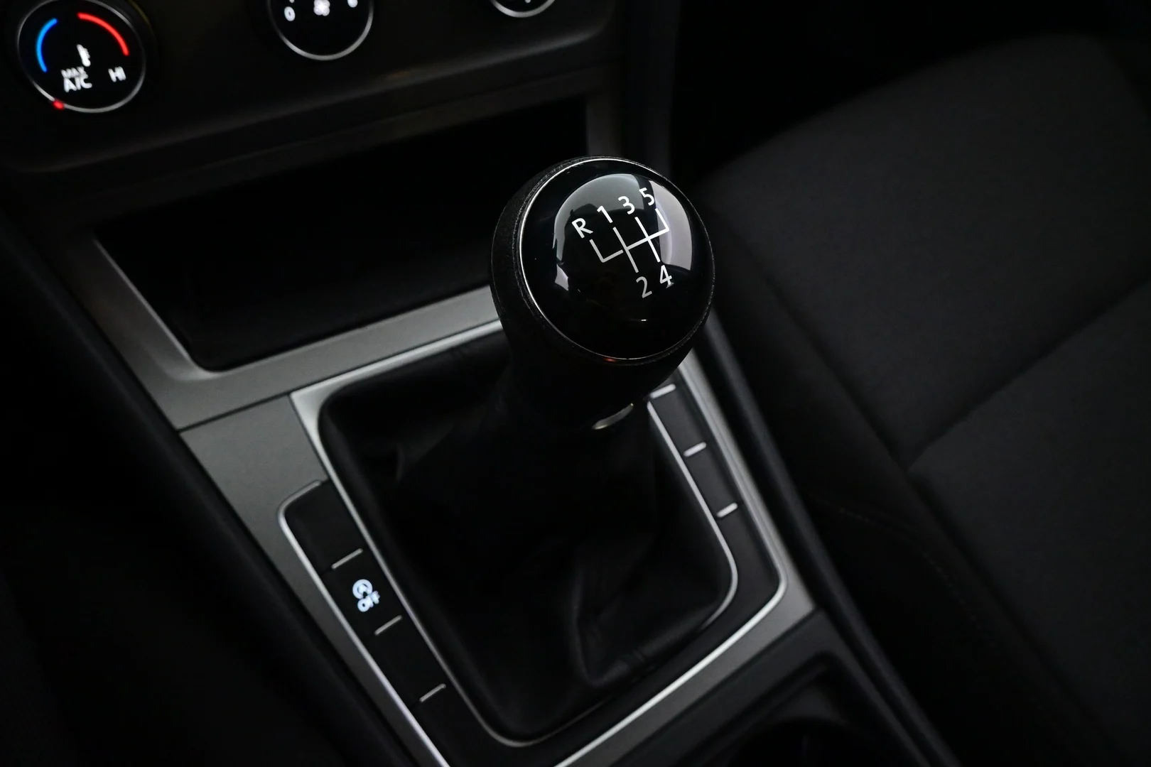 Car Image - 4GQH2LuB9dNzhQ1Fj5JPRX