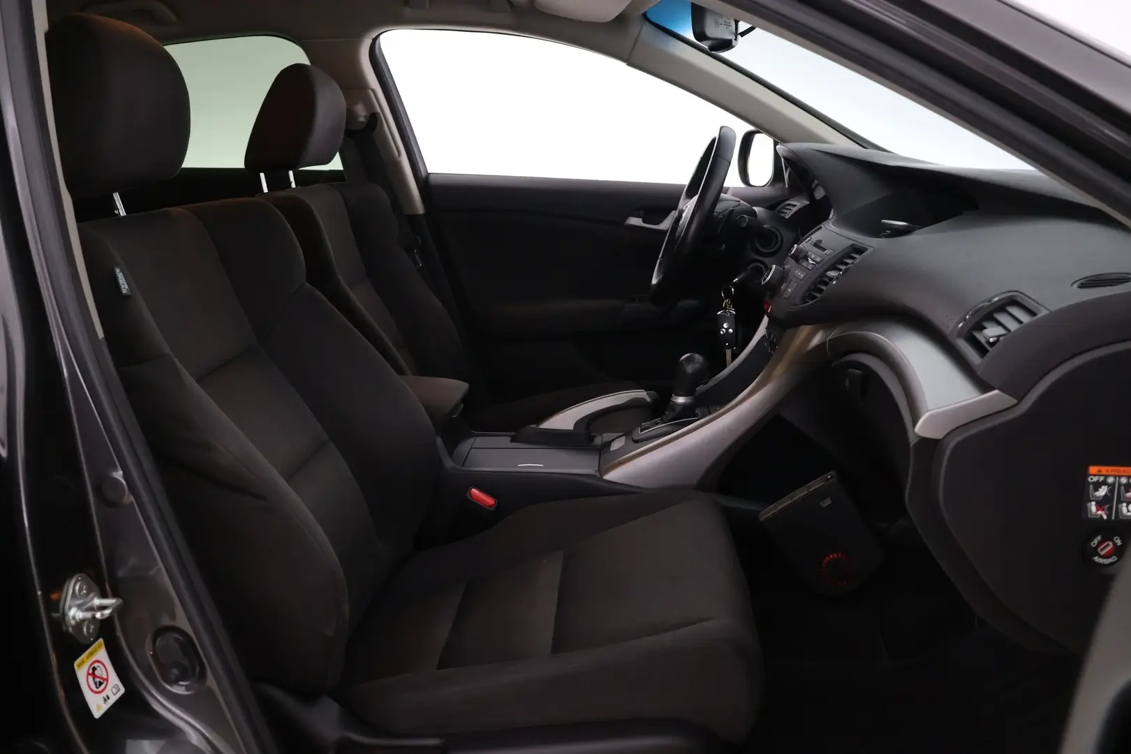 Car Image - 4fqBwTdvK1UcLSPNLM0s63