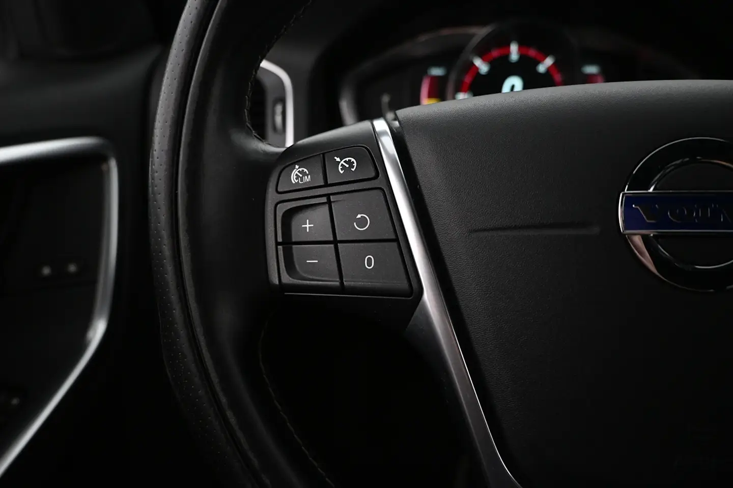 Car Image - 2a6RrzRoW0Datr04OZx5hr