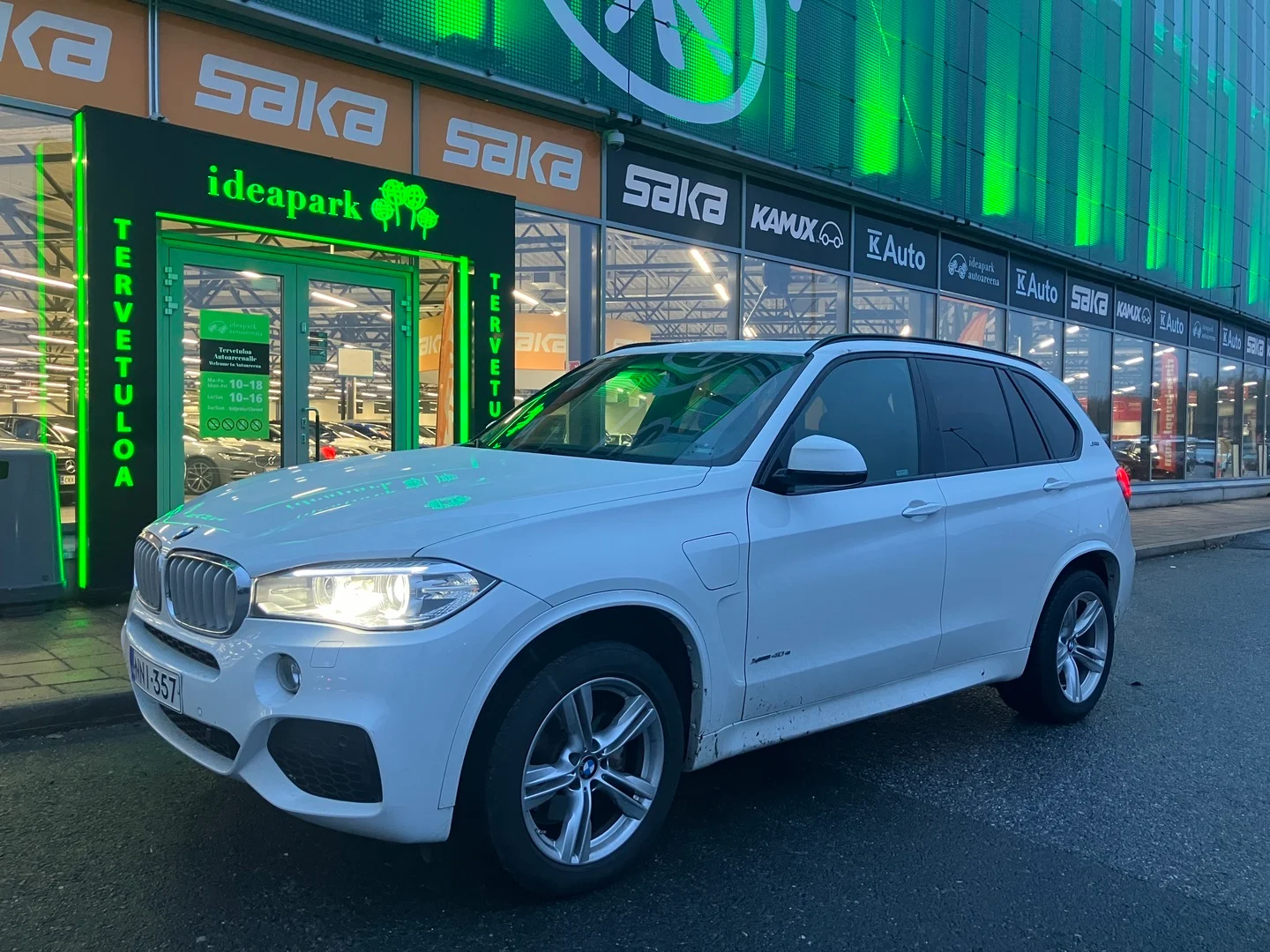 Car Image - 1gYFj6zxBgEtuzJAkS58X9