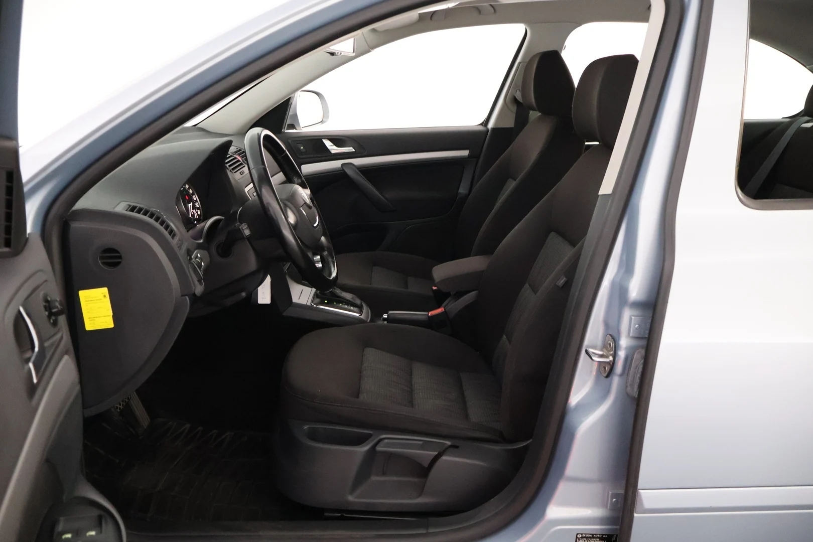 Car Image - 3x04zYo196vkSI47bfll2T
