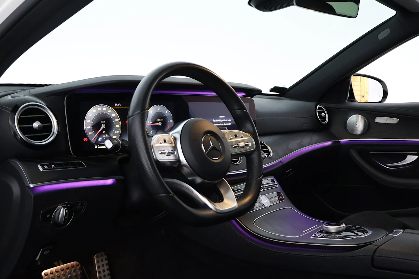 Car Image - 3sQHL6td96JlaN1hqsW4fZ