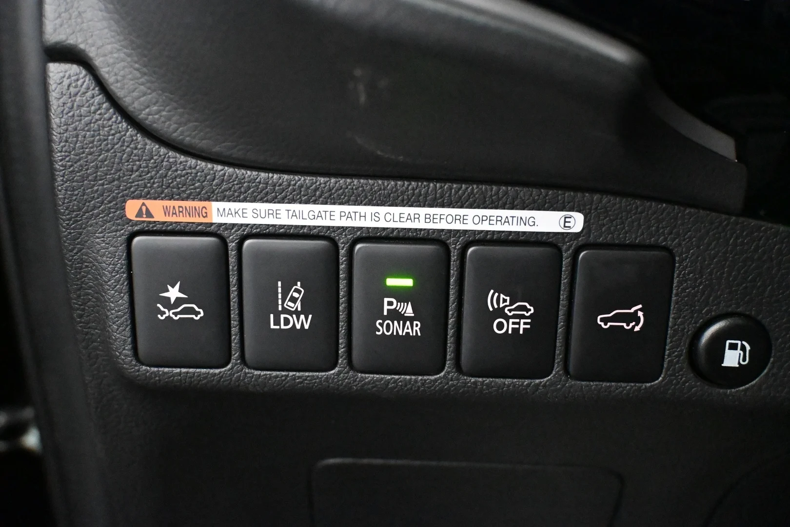 Car Image - 43TnZEfT8g3O7r9x4rxdUV