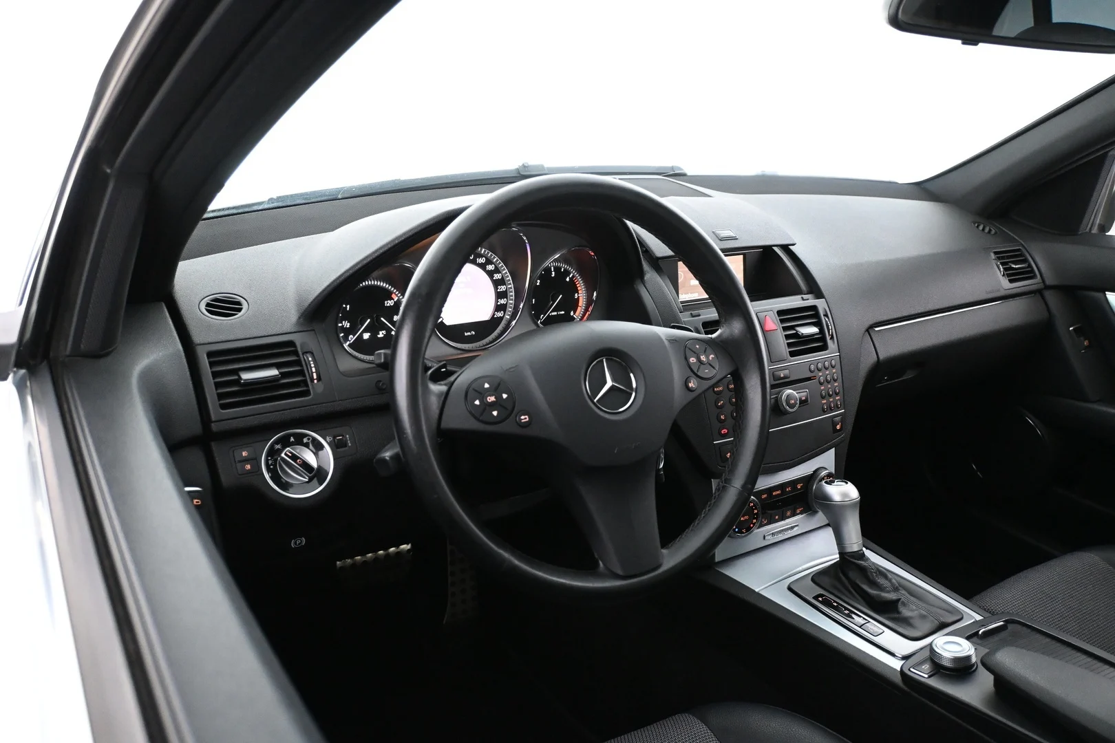 Car Image - 3dhq7JAATj9ghvd0qFWl8b