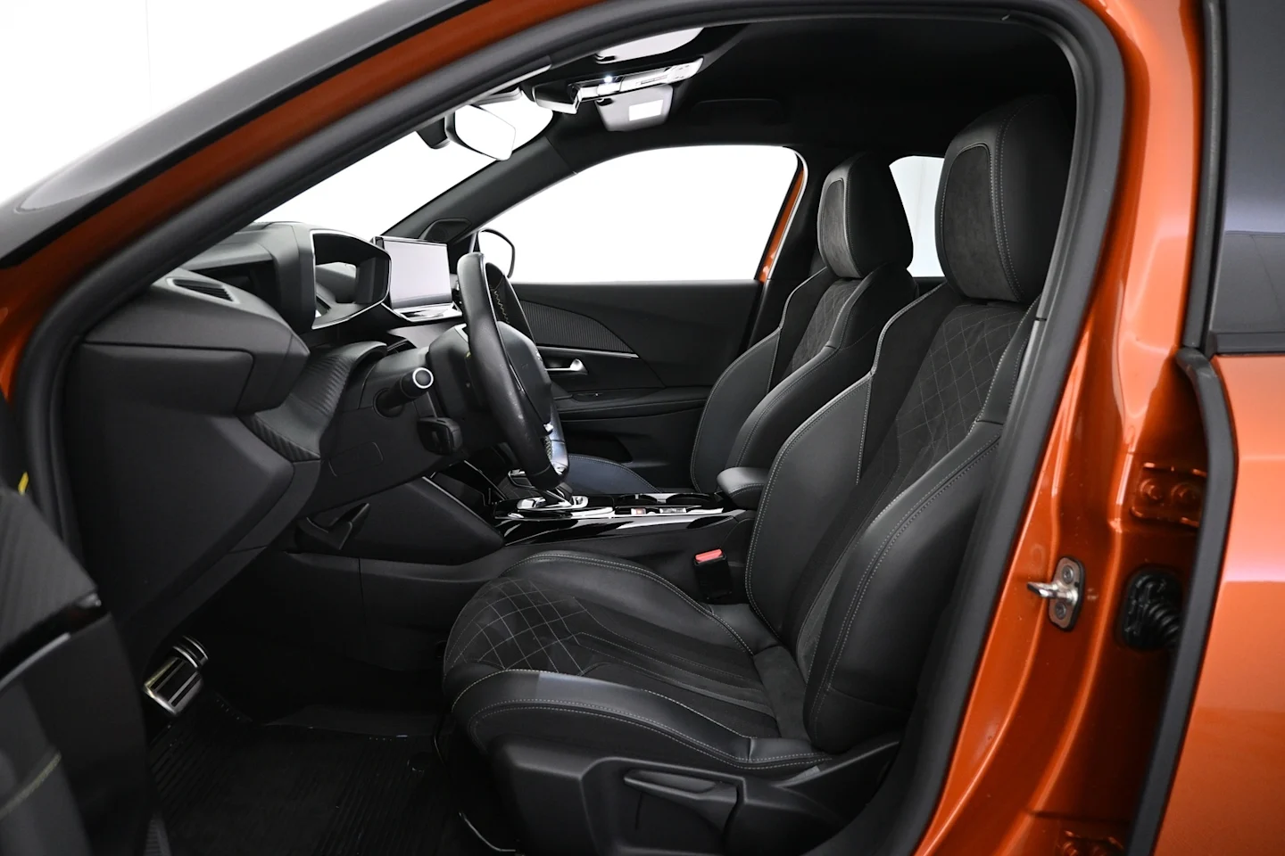 Car Image - 53q8NnG9mXhyfu56GAVWBg