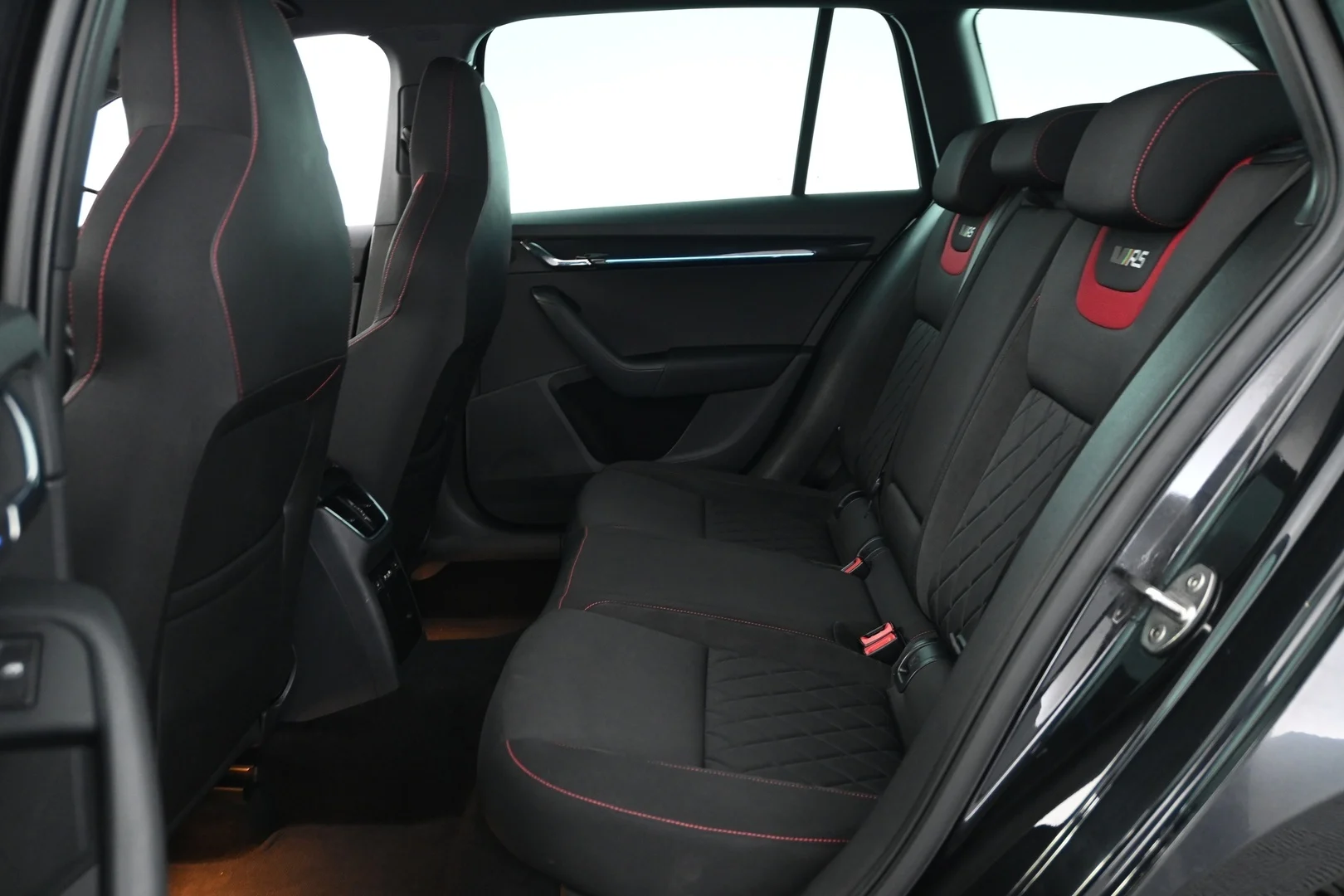 Car Image - 4anwjRgHDWWwNTSS446tEI