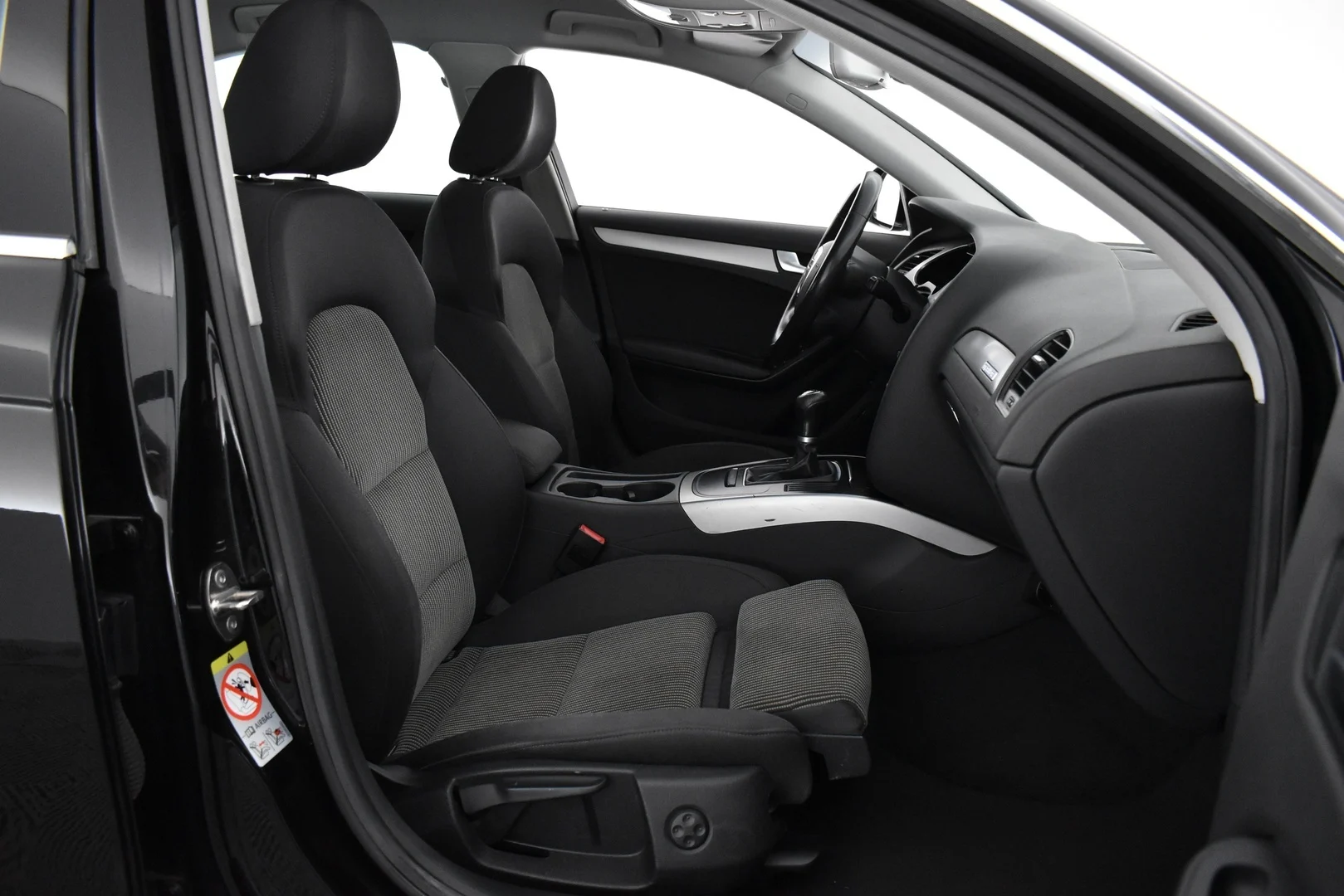 Car Image - 5cpBaR7Yz6zXxf2RHPKsQX