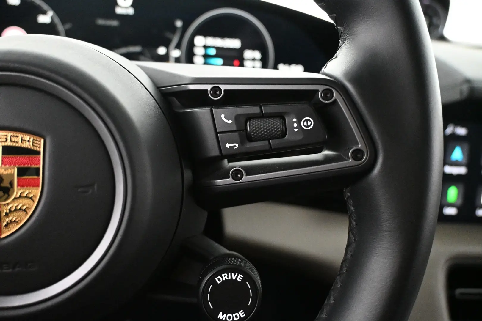 Car Image - cDws2oCvDq4BCpyxv9L8T