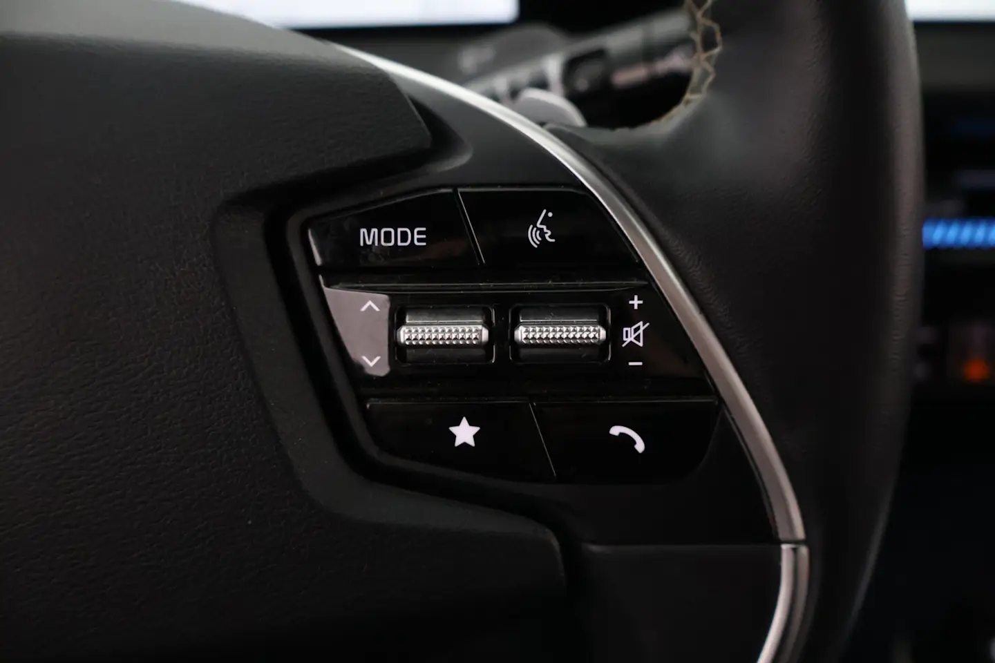 Car Image - 5R1VA3te1jc8C9kHPzs2Bq