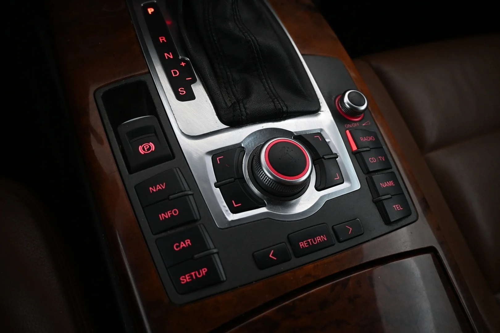 Car Image - 6QY0sxa5MjaTUbjuTIXbFM