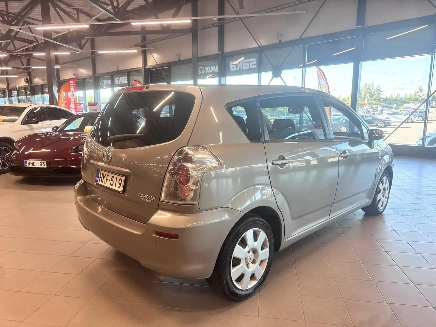 Car Image - 3qwWe85bkextccVMw9yMoO