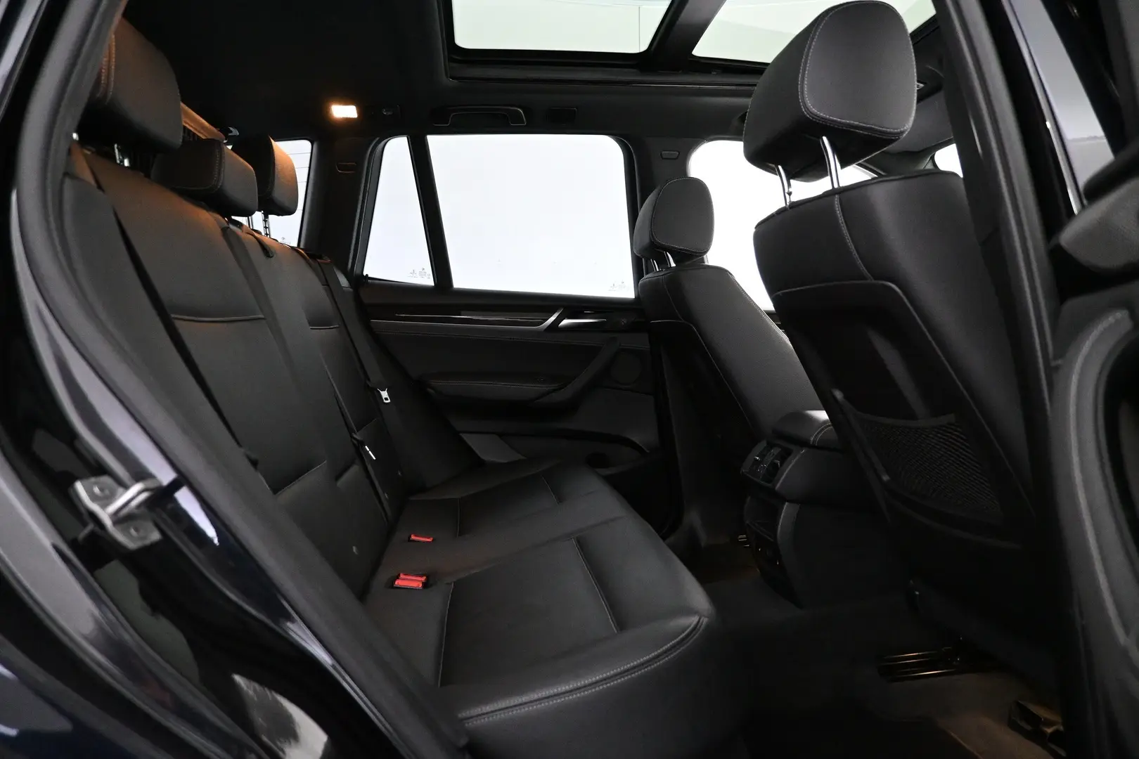 Car Image - 28cwE1kMYejtd5UVB9xkt8